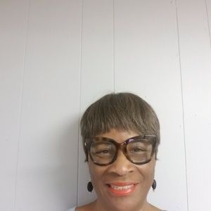 Meet your Posher, Tina